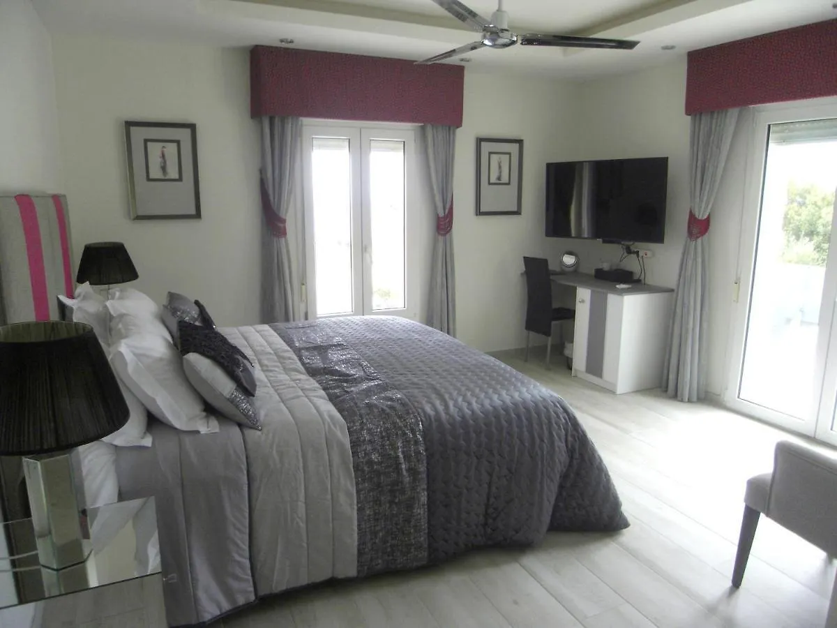 Three Palms Bed & Breakfast San Luis de Sabinillas